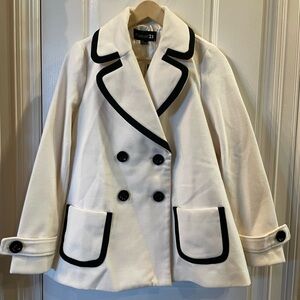 Forever 21 Women's Cream Blazer with Black Trim